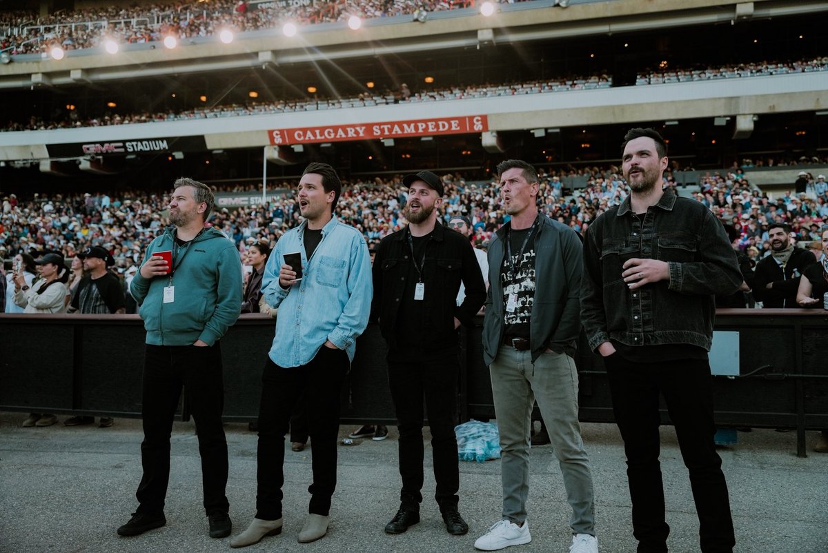 HIGHVALLEY's tweet photo. Definitely the coolest stage we’ve ever performed on and we get another 6 days on it!! Love watching the rodeo every night before our show.   Who’s coming to see us at the @calgarystampede ? 

📷 @ThisIsCodi https://t.co/J5c6k4jATB