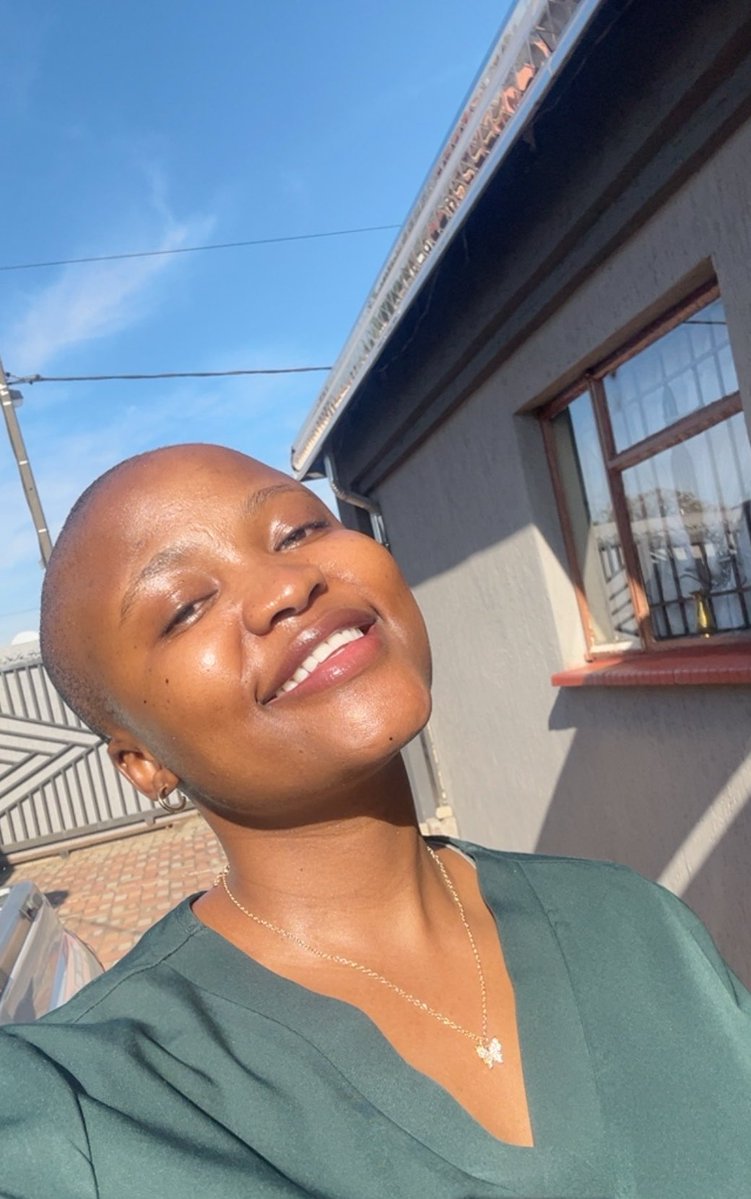 500mlofcaramel's tweet photo. From natural hair to natural head • it didn’t wanna get puffy 😭 https://t.co/9eaqs2mYQj
