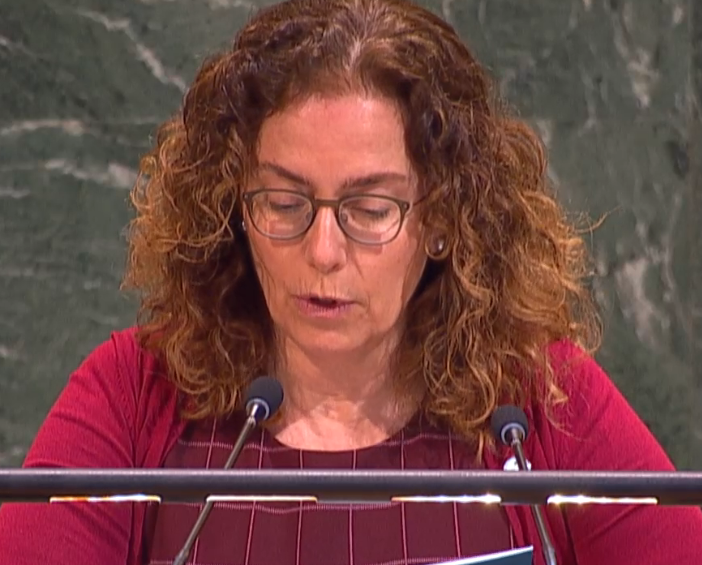 efunerencia's tweet photo. #Uruguay, en nombre del #G77, destaca la larga cooperación Sur‑Sur de #Cuba, que ha fortalecido capacidades científicas y técnicas en muchos países. Cuba brinda #amistad y #solidaridad, no terrorismo. El G77 reconoce su valiosa cooperación médica, que ha salvado millones de vidas https://t.co/lDgyDkda6M