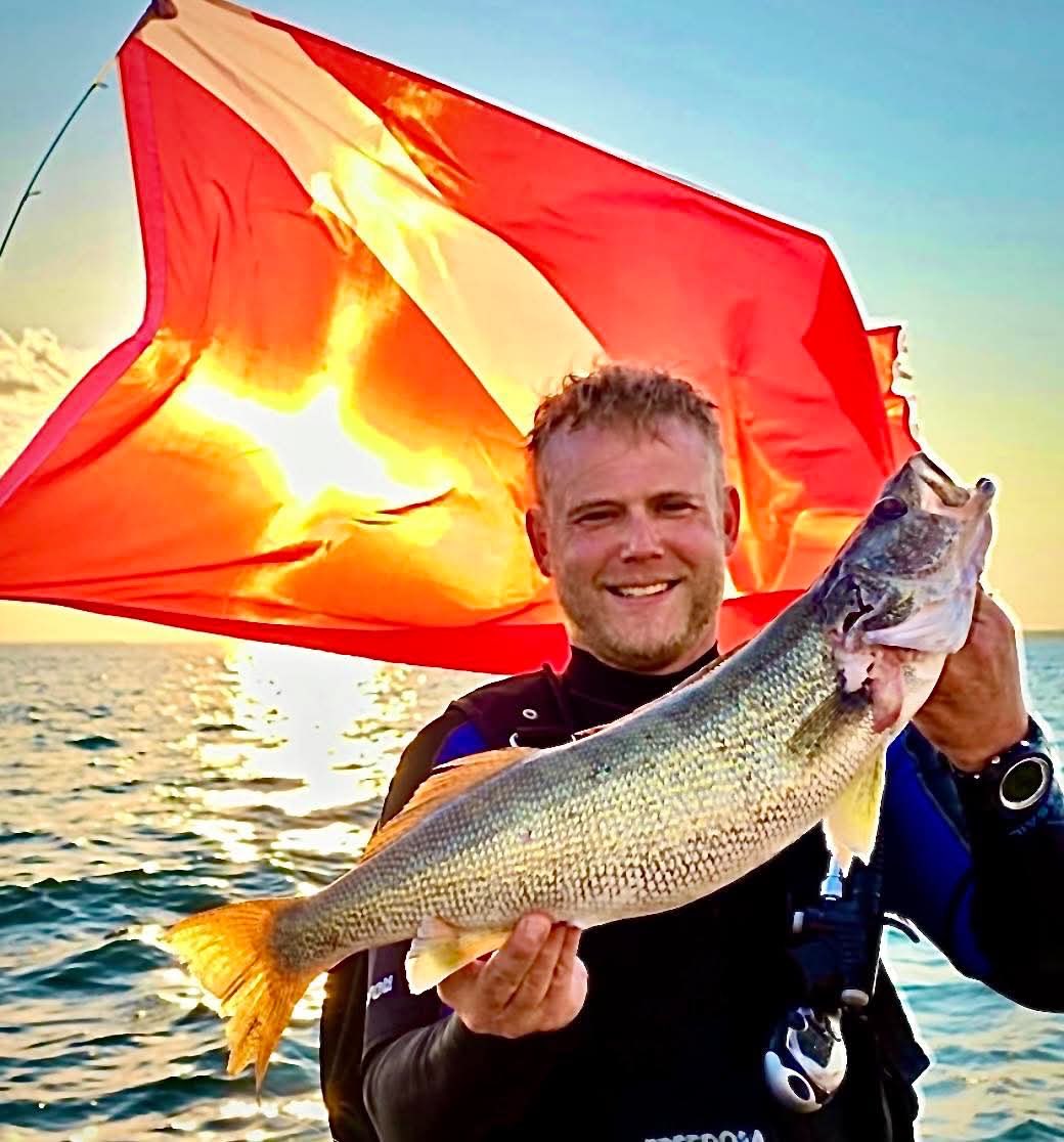 ILoveLakeMac's tweet photo. There's more than one way to catch a walleye! Spearfishers love Lake Mac. (📷: James Thompson) Walleye are being caught near the dam as well as in 14-20 foot of water near Lemoyne to Sandpoint. Docks available at Divers Bay, Martin Bay Low Water &amp; Lake Ogallala (2) https://t.co/CWBcpvEtLk