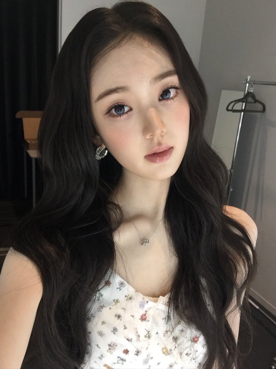 빈 tweet media