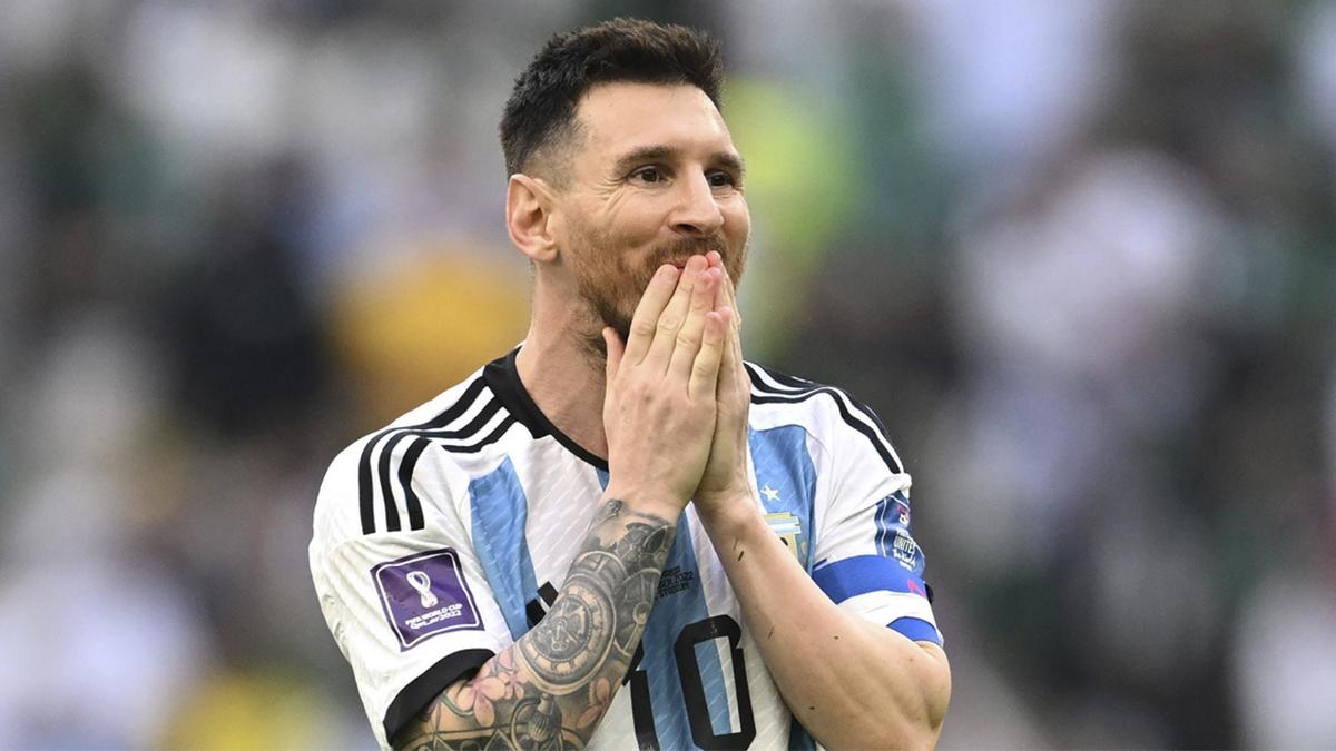 Nediser4's tweet photo. Algún día se abrirá el melón de lo pechofrio que es Messi.

La final contra Chile en 2016 lo ha sepultado https://t.co/R6Hn5PNu0Y