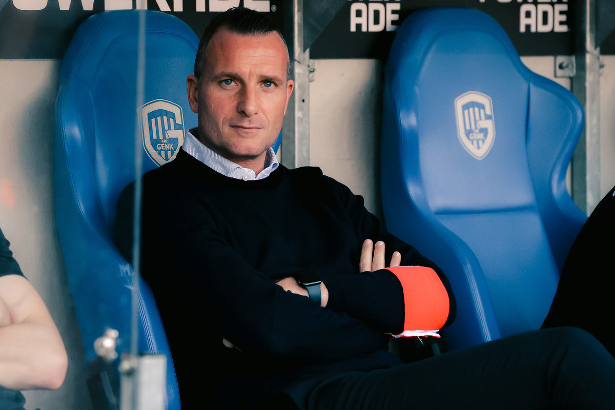 TheoSutton_'s tweet photo. 🚨 Understand Burnley have agreed compensation with Genk for Nicky Hayen. #BurnleyFC #Burnley 

The Belgian coach is set to become Burnley’s new head coach, with final details now being completed. #UTC #Genk https://t.co/7Qmk3iK1ep