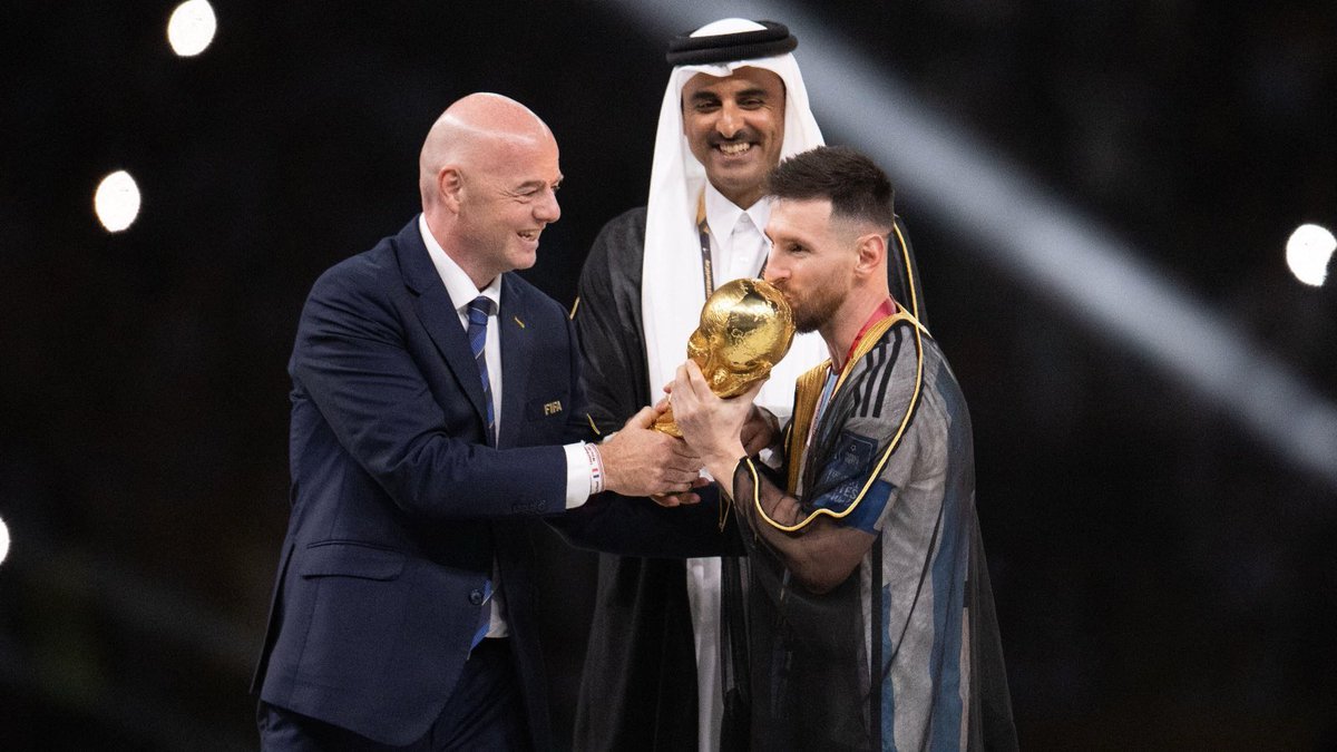 ActuFoutreOff's tweet photo. 🚨💣 Suite au penalty raté par Lionel Messi, la FIFA annonce que le prochain but de l’Argentine 🇦🇷 comptera 𝗗𝗢𝗨𝗕𝗟𝗘 ✅

(@fifa) https://t.co/2MXyL2Lq2C