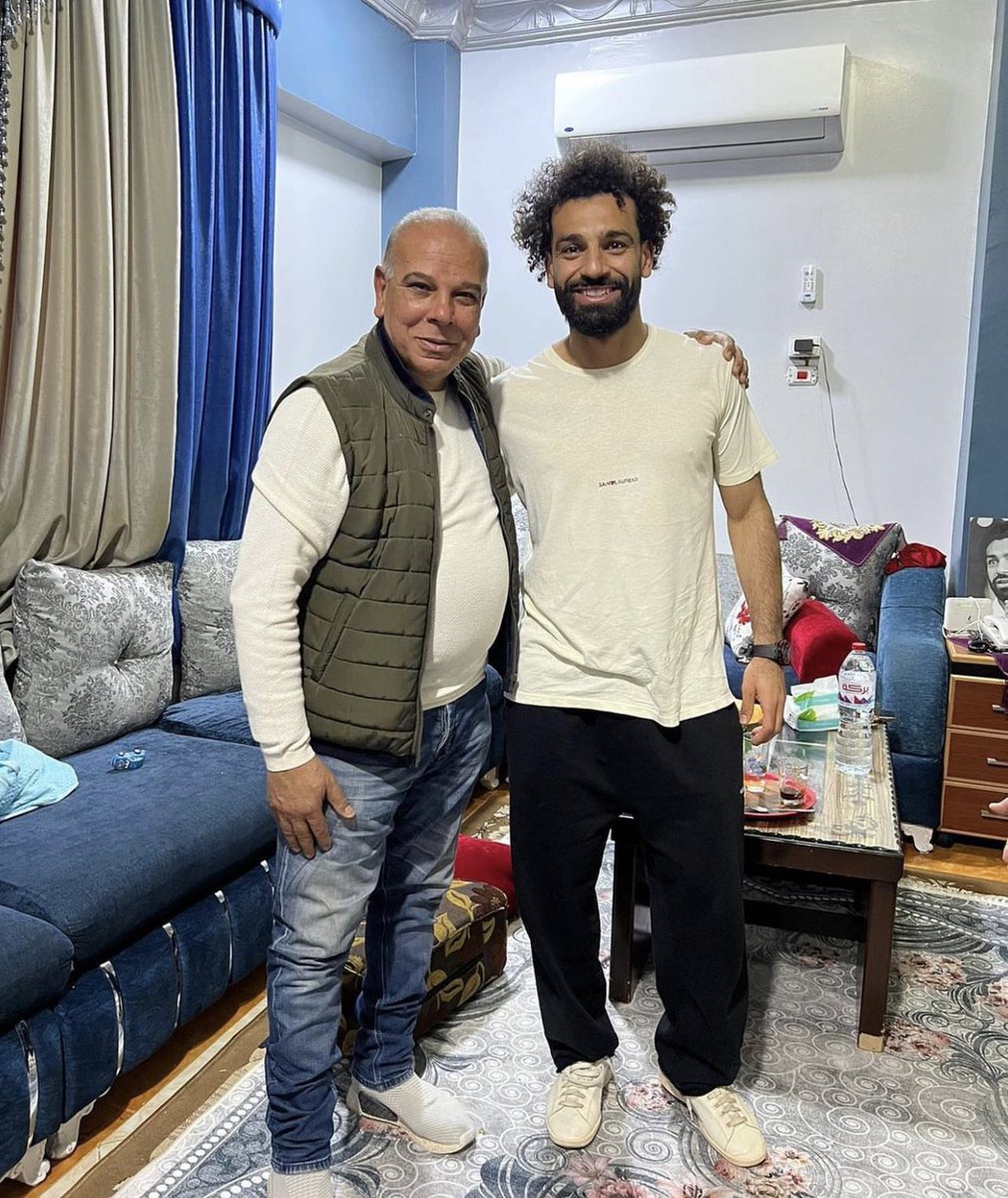 MyovSs's tweet photo. محمد صلاح برفقة والديه في مصر https://t.co/aAuzm9BlEN