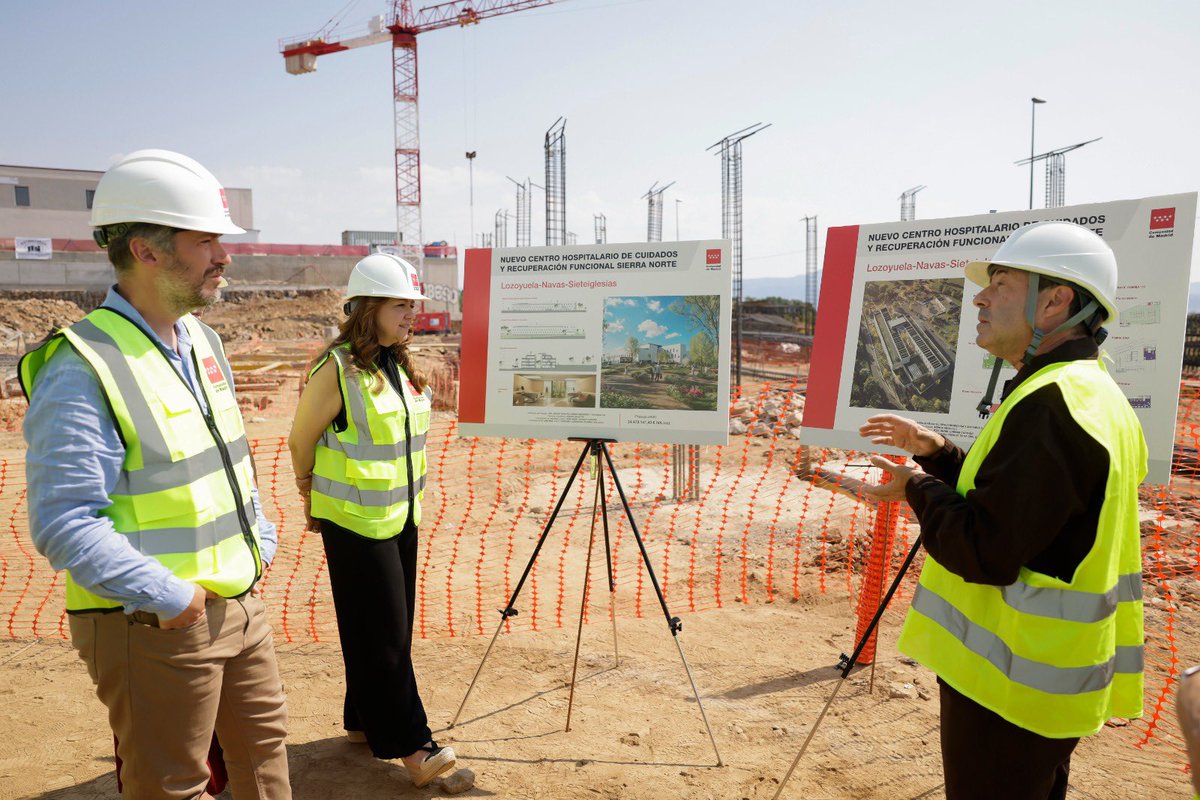 FatimaMatuteCM's tweet photo. 🏗️ Hoy hemos visitado los trabajos de construcción del futuro Hospital público Sierra Norte. 

Beneficiará a 25.000 vecinos de la zona y será pionero en rehabilitación, recuperación funcional y cuidados paliativos.

Nuevo compromiso cumplido en atención sanitaria. https://t.co/OkIAlIQwVe