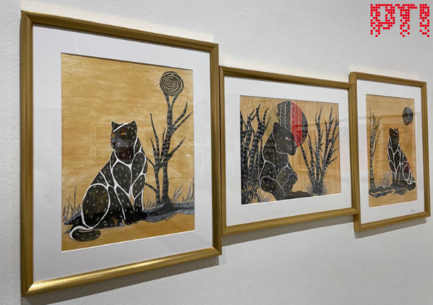 PTI_News's tweet photo. PTI PHOTO | Artworks by Hyderabad-based artist Tarab Khan on display as part of an exhibition, ‘Teen Manzar’, hosted at the Bikaner House in New Delhi. https://t.co/82yIVJIK9W