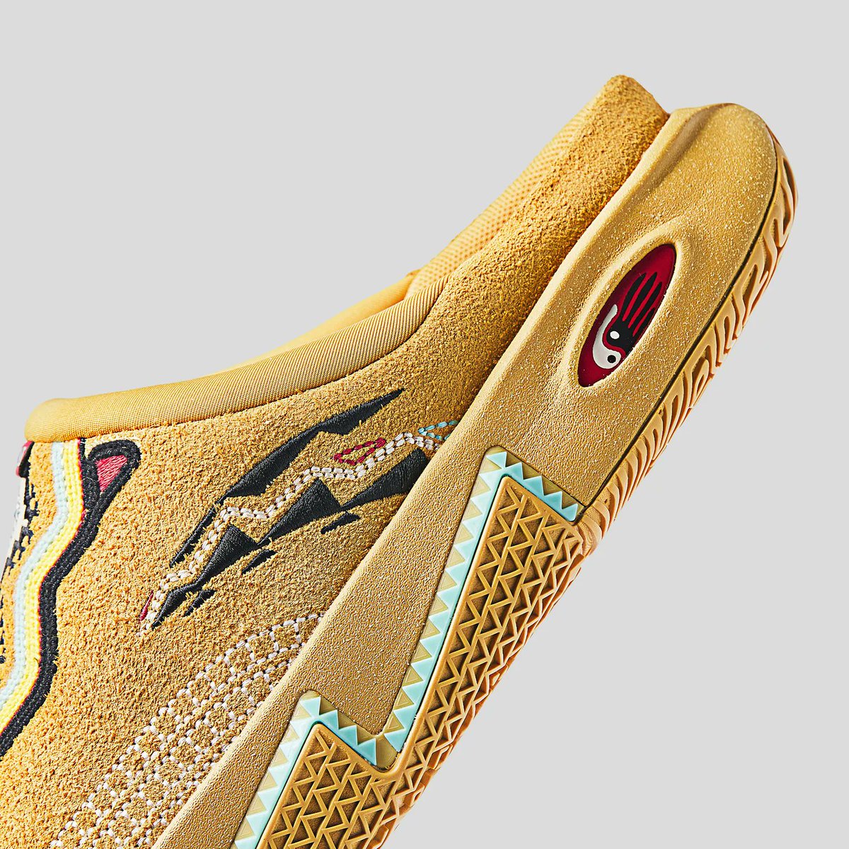 snkr_twitr tweet picture