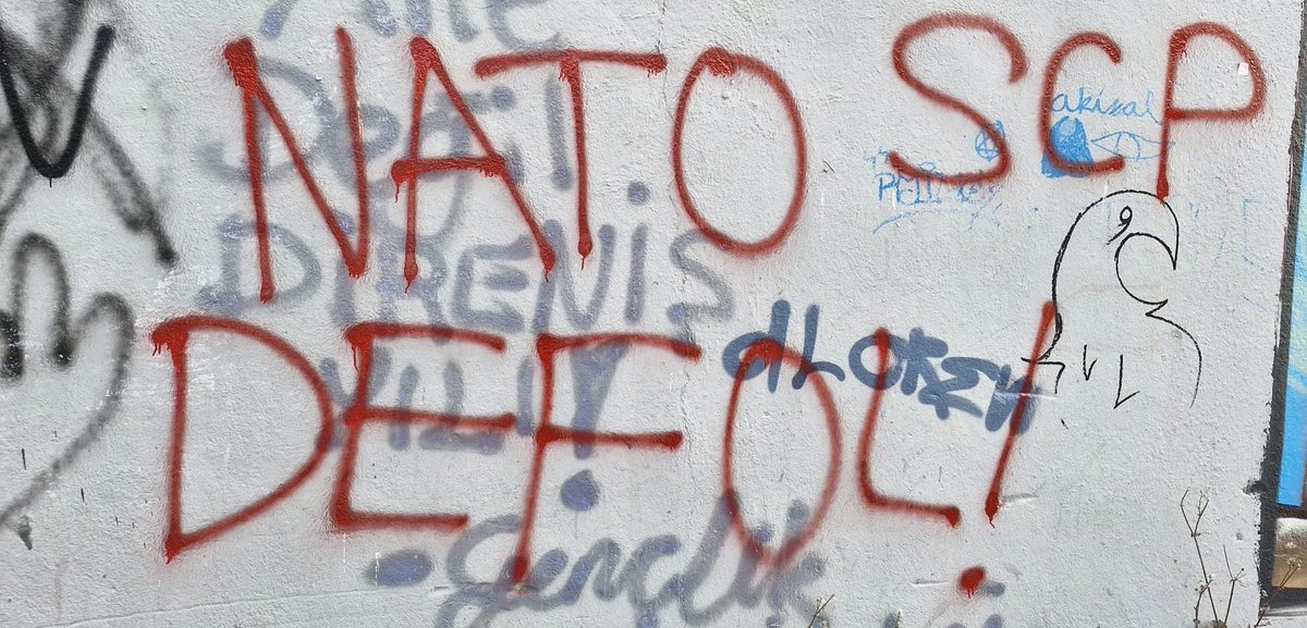 ResmiSCG's tweet photo. Bu şehrin yolları Kuvay-ı Milliye şehitlerinin kanlarıyla sulanmıştır. Sizi geçirmeyiz!

NATO DEFOL!

Mahmut Esat Bozkurt Caddesi, Ankara https://t.co/PCl1mrErVm