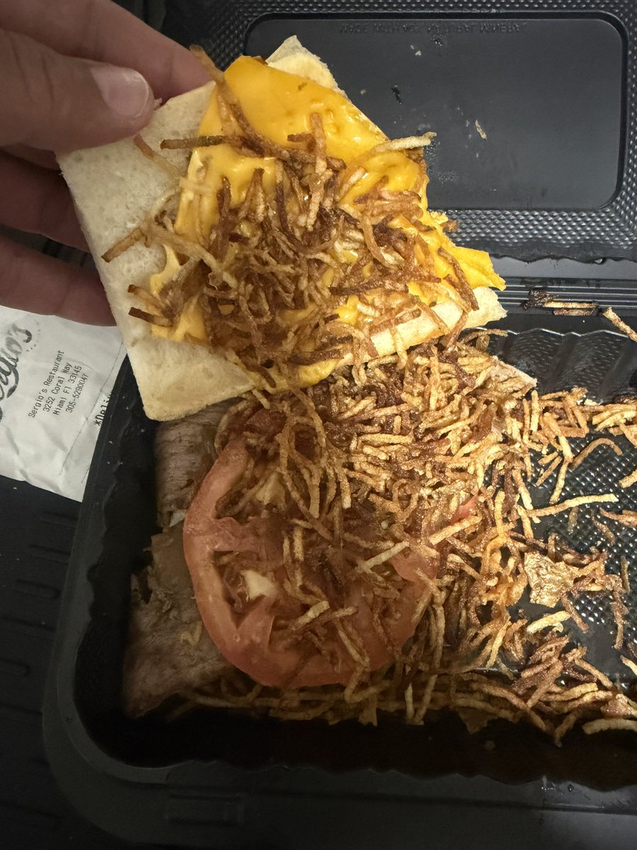 jdmulet's tweet photo. @SergiosCuban Make It make sense please 
Service is Horrible and obviously communication is even worse https://t.co/cahmDwlh0V