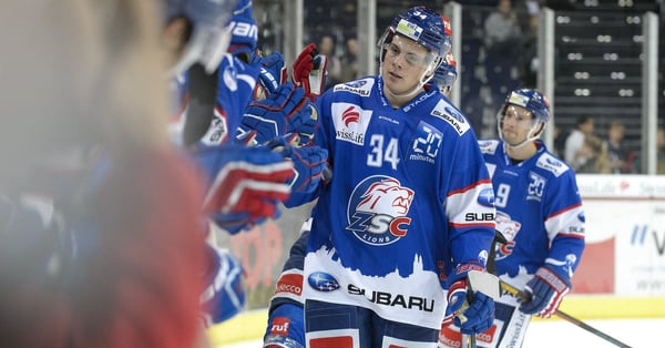 zsclions's tweet photo. Weisch no? Es sind über zehn Jahre her, als Auston Matthews @AM34 als 18-Jähriger die Fachwelt und die Fans in unseren Stadien verzückte. Wir blicken zurück auf seine Zeit in Zürich 🌟👇
https://t.co/6WBNutWQuQ https://t.co/Bzwyi10wuQ