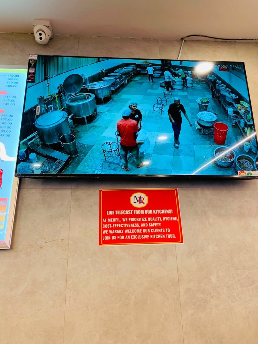 CoreenaSuares2's tweet photo. Mehfil Restaurant raided for food safety 
Public outcry on hygiene 
Mehfil put their kitchen under live telecast 

Nice 👏 @MC_Cyberabad https://t.co/j95Zi30s1S