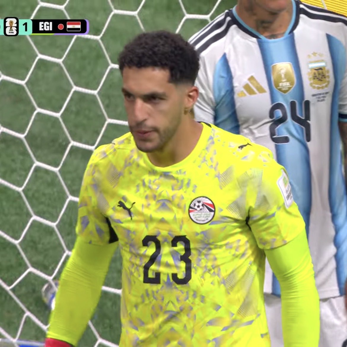 Oledobrasil's tweet photo. É normal se apaixonar por alguém que você viu apenas uma vez pela televisão? https://t.co/hBkHEe1vJH