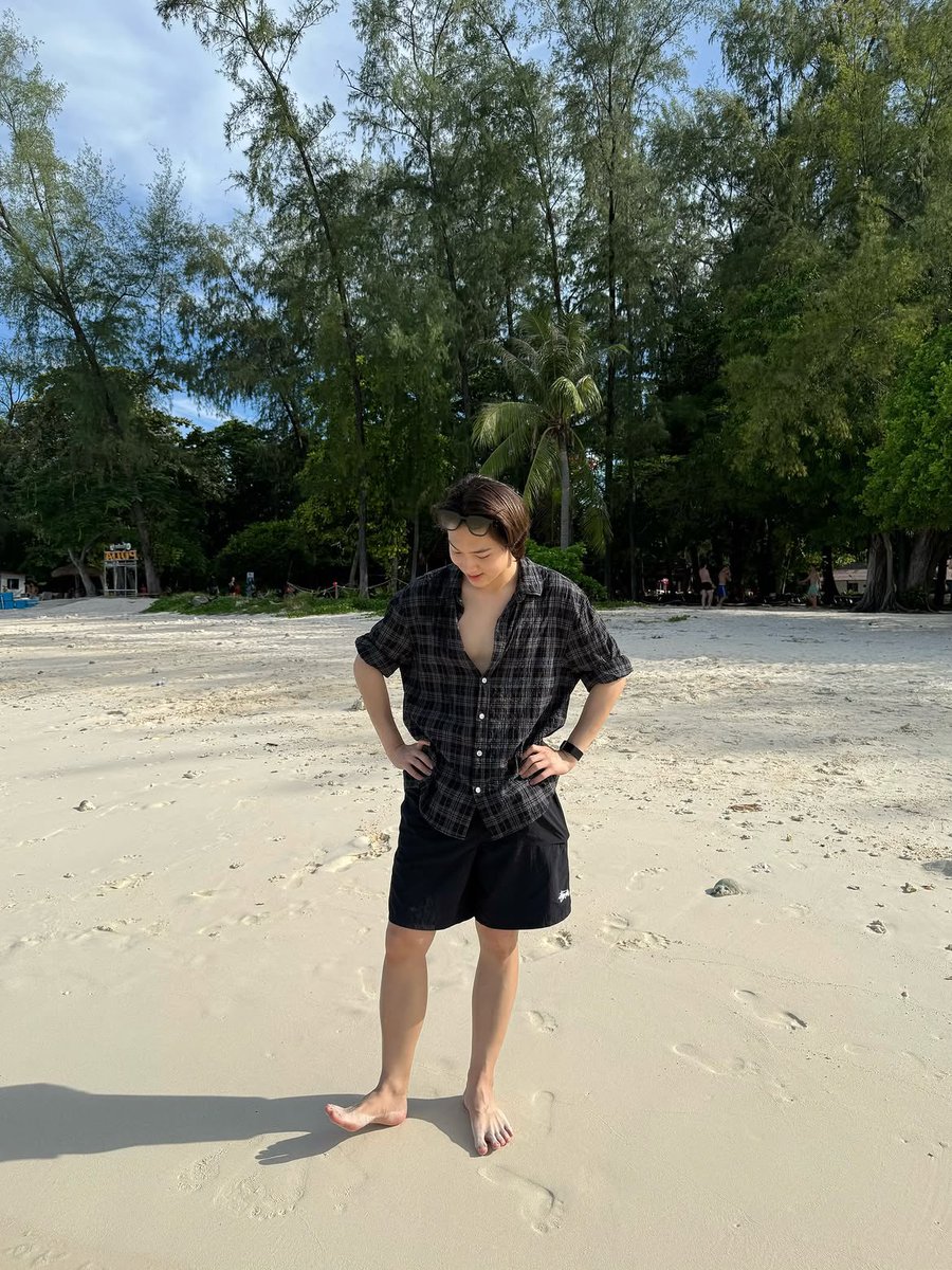woainewofficial's tweet photo. #NUNEWstagram
【☁️ 𝐍𝐮𝐍𝐞𝐰’𝐬 𝐈𝐆 𝐮𝐩𝐝𝐚𝐭𝐞】
🗓 : 07.07.2026

😎

#SeaYouZeeNuNew

— @CwrNew ♡
#NuNew #NanaNu https://t.co/hmWwrxnYsk