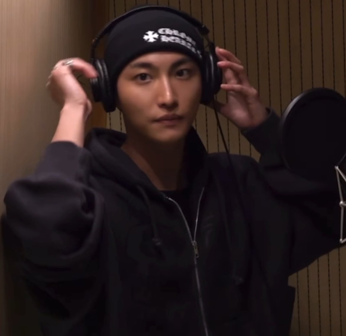 randomr22's tweet photo. A beautiful precious pretty bareface https://t.co/vHaiRVddqR
