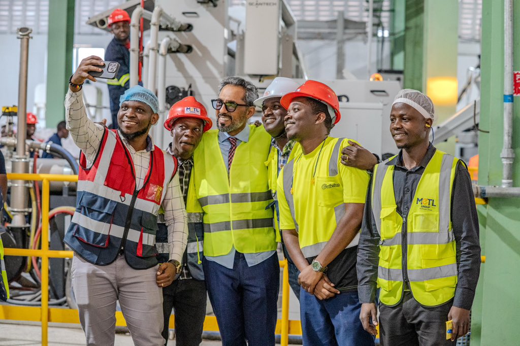 moodewji's tweet photo. Natumaini nyote mmekuwa na Saba Saba njema.

Siku inayotukumbusha nguvu ya biashara, ubunifu na bidii katika kuijenga Tanzania yetu.

Tuendelee kubuni, kuzalisha na kutengeneza fursa kwa wengine.

Heri ya #SabaSaba. 🇹🇿❤️ https://t.co/fKauKzMePK