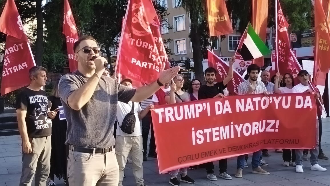 tip_tekirdag's tweet photo. Ankara’da NATO ve silah baronlarının gerçekleştirdiği haysiyetsizlik zirvesine geçit vermeyeceğiz! Dün 6. Filo’yu, Irak Tezkeresi oyununu def ettik. Ne bugün ne de bugünden sonra geri adım atmayacağız. İran’da çocuk katleden, Filistin’de hastane bombalayan katilleri istemiyoruz! https://t.co/McNnQs3evp