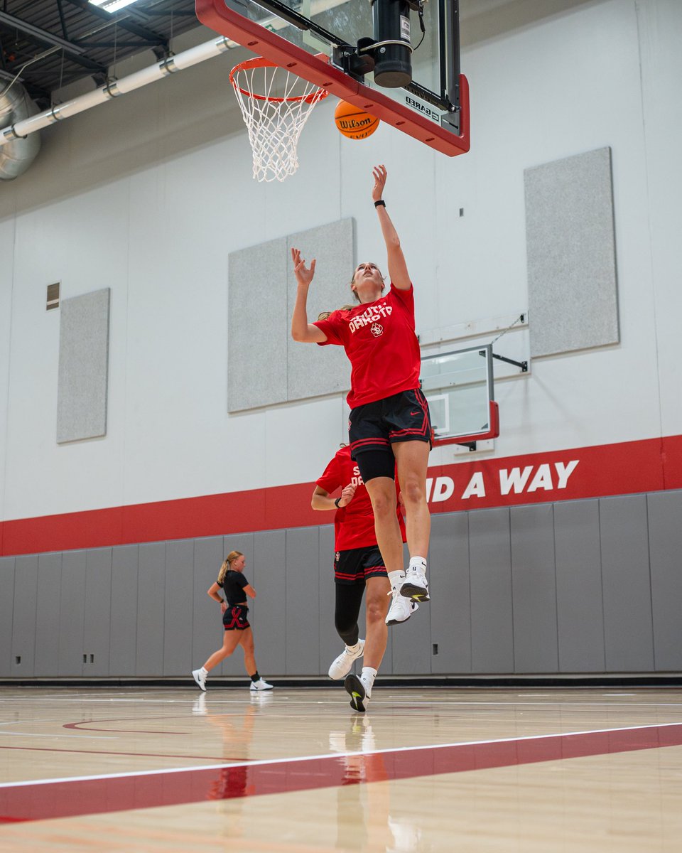 SDCoyotesWBB's tweet photo. Trending 📈

#GoYotes https://t.co/PfuOFlSpt2
