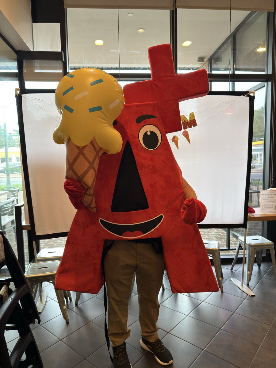 mathnasiumTY's tweet photo. We had so much fun at Chick fil a yesterday! We loved seeing so many old faces and new faces! And seeing so many people take pictures with Ace and Addie!
#icecream #cfa #mathnasium #mathisfun https://t.co/HYYHE395fO