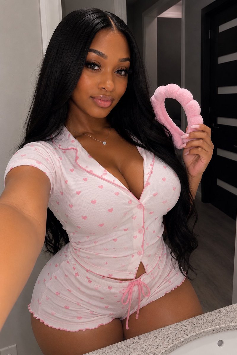 PrettyPinkPaid's tweet photo. https://t.co/EZaW0dWsWd