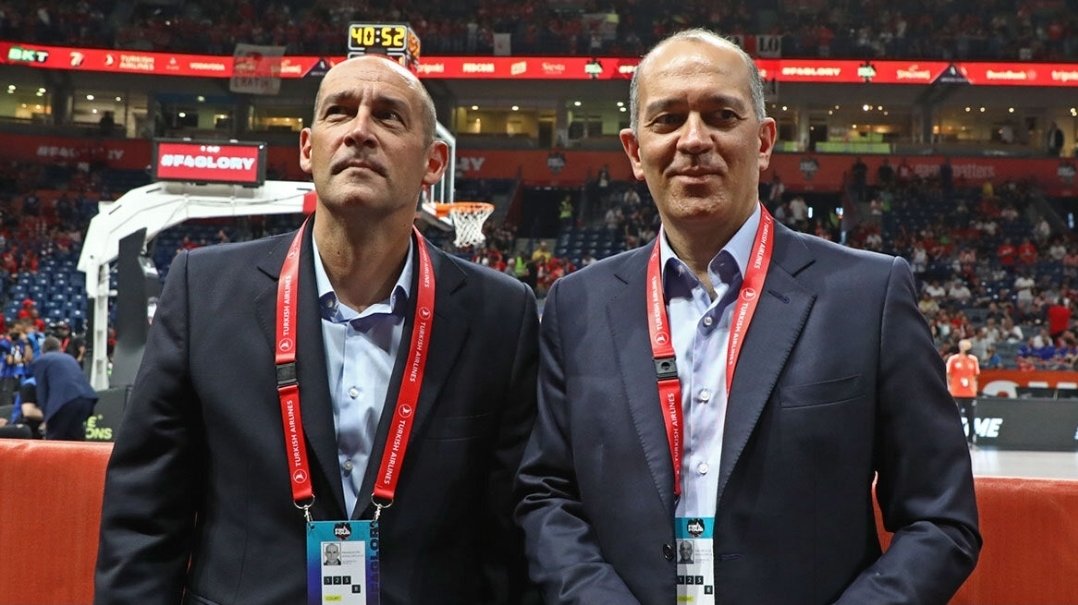 olybc_fan's tweet photo. Ας πανηγυρισουν τωρα
Γιατι δεν ξερουν τι τους περιμενει😉🫣
#OlympiacosBC 
#paobc https://t.co/kyzXjMRf87