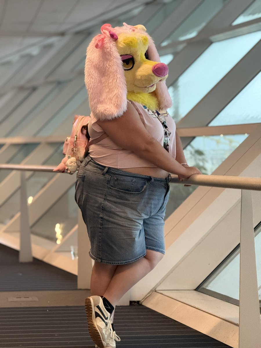 mylilpumpkinie's tweet photo. Anthrocon you treated me so well 💗 I hope to come next year! ^_^ https://t.co/TXXGN0xlUV