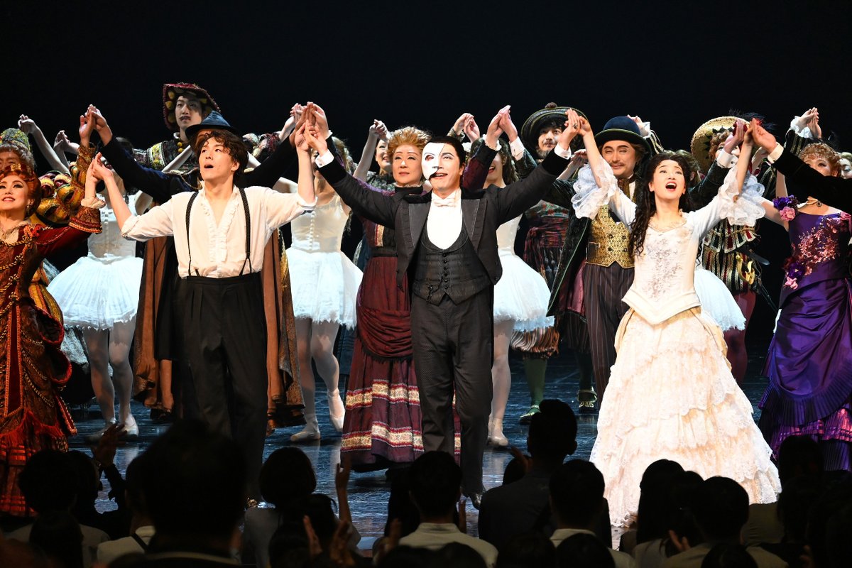 POTOworldwide's tweet photo. A sneak peek into opening night of Phantom of the Opera in Nagoya, Japan! 🇯🇵🌹

📸 - Takeshi Arai https://t.co/NSvCoVzciW