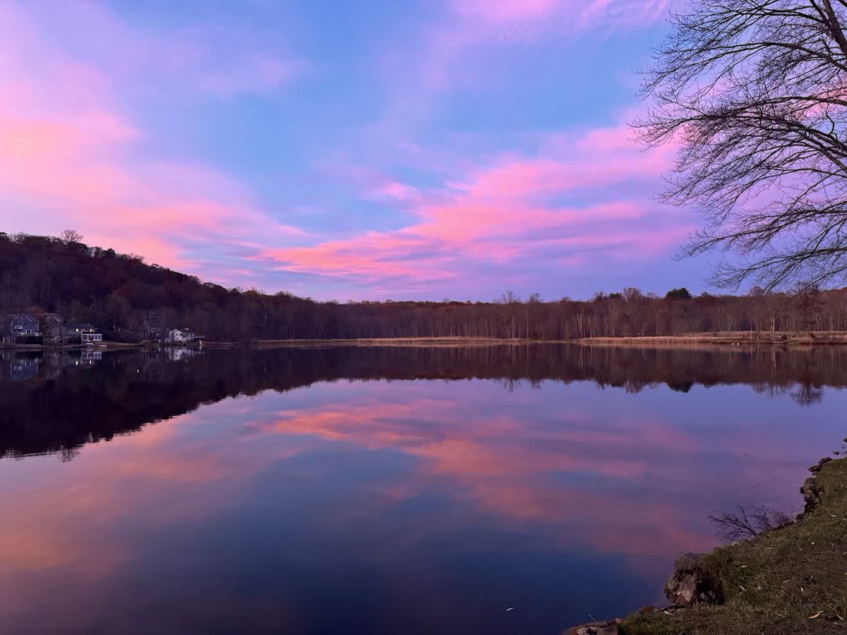 bestofnj's tweet photo. There's something special about discovering a restaurant that feels like a secret, and Andre's Lakeside Dining delivers just that. One of Jersey's Best Outdoor Dining Restaurants, this lakeside escape turns every meal into a moment.

📍 112 Tomahawk Trail, Sparta
🔗 in Comments https://t.co/jqlpBZW6kh