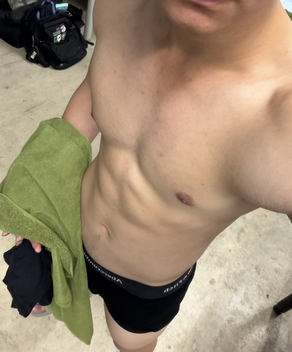 sgmxxty's tweet photo. boutta shower https://t.co/oFNgwhdEFk