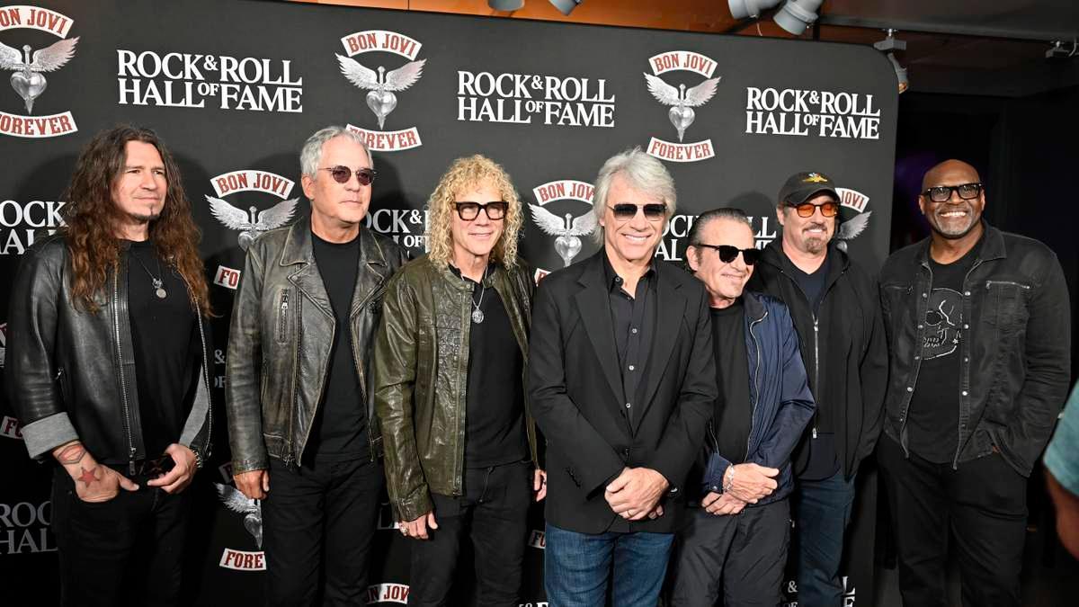 big95kbgo's tweet photo. Bon Jovi's Comeback Starts Today | Big 95 | Big 95 Morning Show with Dewayne Wells https://t.co/6OqNREwn4j https://t.co/v3POrGsyEl