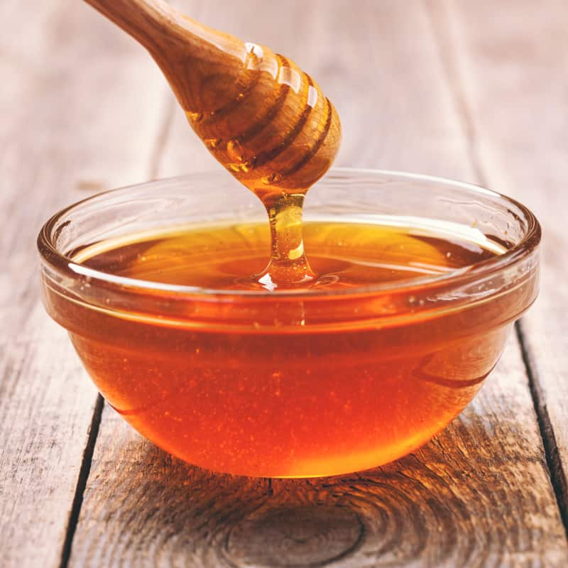 forallcurious's tweet photo. 🚨: 3,000-year-old honey jars found in Egyptian tombs were still edible.

Honey is the only food in the world that never rots. https://t.co/EwpsJaBipw