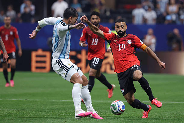 Off__thebench's tweet photo. Egypt go into the break with a 1-0 lead over Argentina. πͺπ¬π₯
Yasser Ibrahimβs early goal is the difference at halftime.
#Egypt #Argentina #WorldCup #WorldCup2026 #Football #OffTheBench https://t.co/XqTKSEKLfy