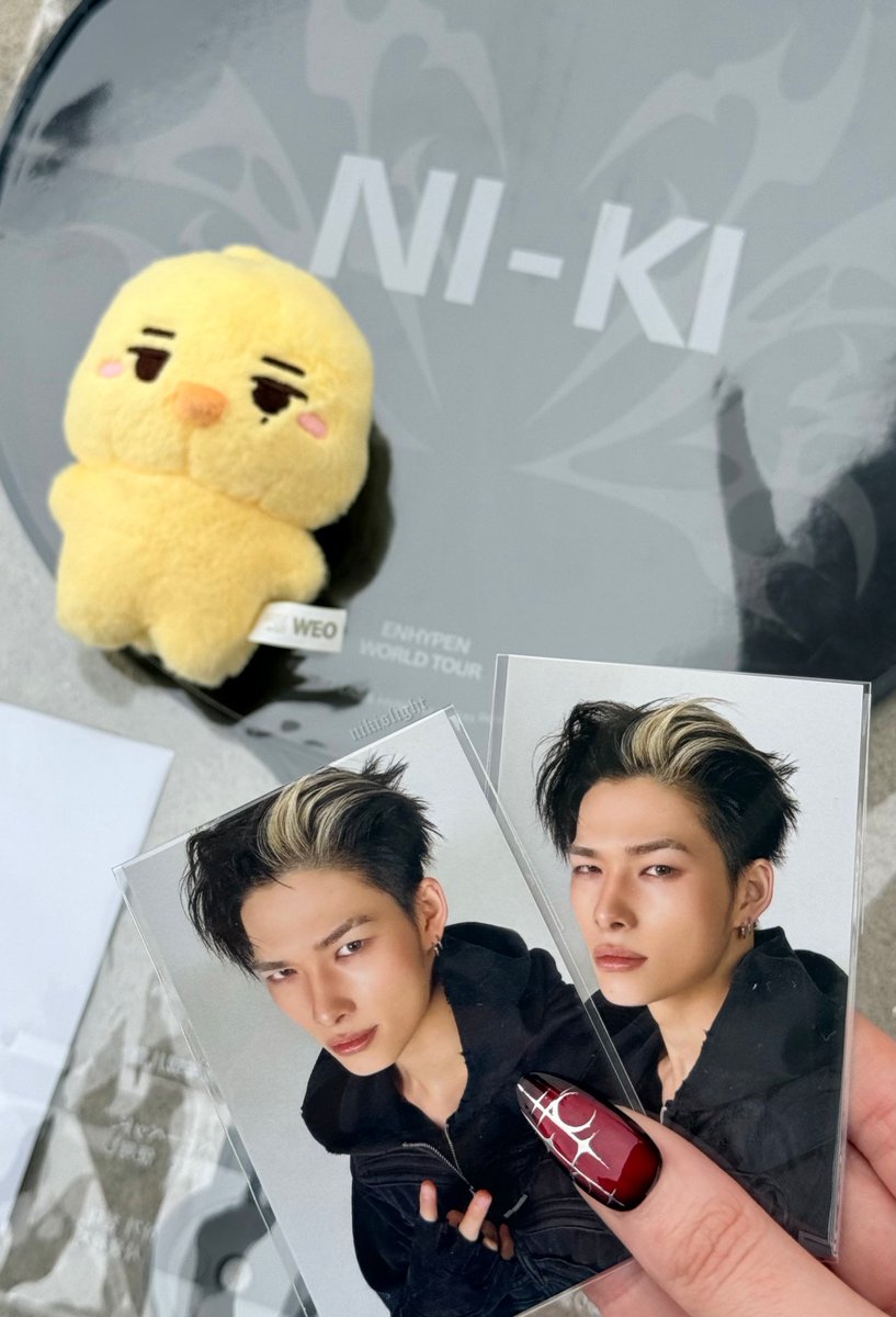 nikislight's tweet photo. this ni-ki oh my god 😭😭😭 https://t.co/Sba57OVyhX