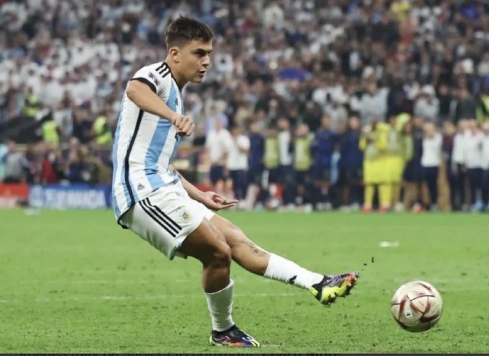 dybalaauniverse's tweet photo. Argentina miss u soooo much Paulo. https://t.co/qs2ZACFwV1