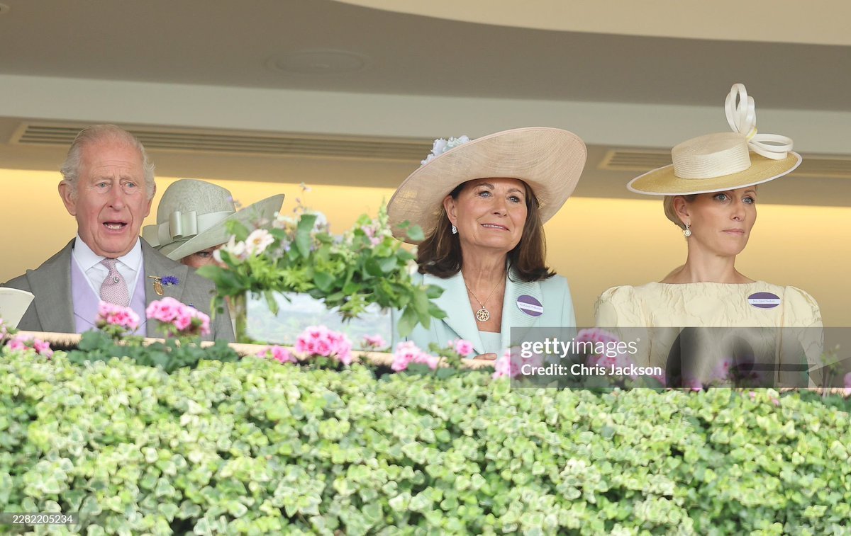 Canellelabelle's tweet photo. Carole Middleton is living her best summer life🥰
•Enjoying family time with her children and grandchildren;
•Being invited to the Royal Ascot in company of King and Queen, future King and Queen;
•Enjoying a Wimbledon tennis date with her husband of 46 years; 
•Enjoying chats and "hors d'oeuvre" in company of Roger Federer;
•Posing for a photograph with Andrea Kimi Antonelli, Italian racing driver, at Wimbledon 🔥❤️
   The haters wanted this woman miserable and bankrupt, and she is out there glowing of happiness and fulfillment, sitting in the company of  la creme de la creme of society. 
   They thought that since "Party Pieces", the business she created and ran for 30 years successfully, went bankrupt after the Covid shut down, this woman and her family would also be bankrupt🤡
     It appears Bitterness makes envious people daft:
•Michael Middleton, Carole's husband, is a businessman who comes from old money and inherited a huge trust fund built since the 1850s. BOTH Carole and Michael have a net worth estimated between £40 million to £54 million.👌🏽
• Gary Goldsmith, Carole's unique brother, is a self-made multimillionaire who made his money in tech. His net worth is £30 million
• Catherine, Carole's eldest daughter, is the future Queen of the UK, married to the future king of the UK who has a net worth in assets of £1.2 Billion and is set to inherit hundreds of millions more as King. It does not get more powerful and connected in the world than the Royal family;🤷🏽
•Philipa Matthews, her second daughter is married to James Matthews, a British hedge fund manager, former race car driver and CEO of Eden group who owns the luxurious Eden Rock resort in St Barts. He is currently worth £2.6 billion.🤌🏽
•James Middleton, her son, has a small dog food company https://t.co/7Gwwz5y3wW and is worth £3 to £5 million. 
  Well and so, with a circle like that, where is poverty or bankruptcy going to reach Carole? 🤡
   Does Carole look like someone who is living on welfare or like someone who is enjoying a very fulfilled old age in Comfort?
   Instead of worrying about her healthy finances, take a leaf out out of her book, and build your own business with your own legacy.😏☕️
#TheMatriarchMiddleton