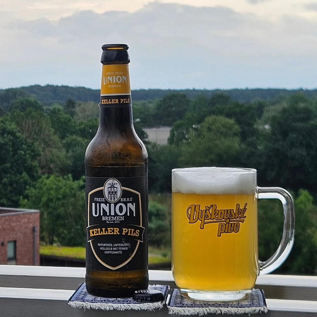 brunnenbraeu's tweet photo. Freie Brau Union Bremen – Keller Pils (***) 4,9%
#beeronthecarpet #beerwithaview https://t.co/MyaUBliMTN