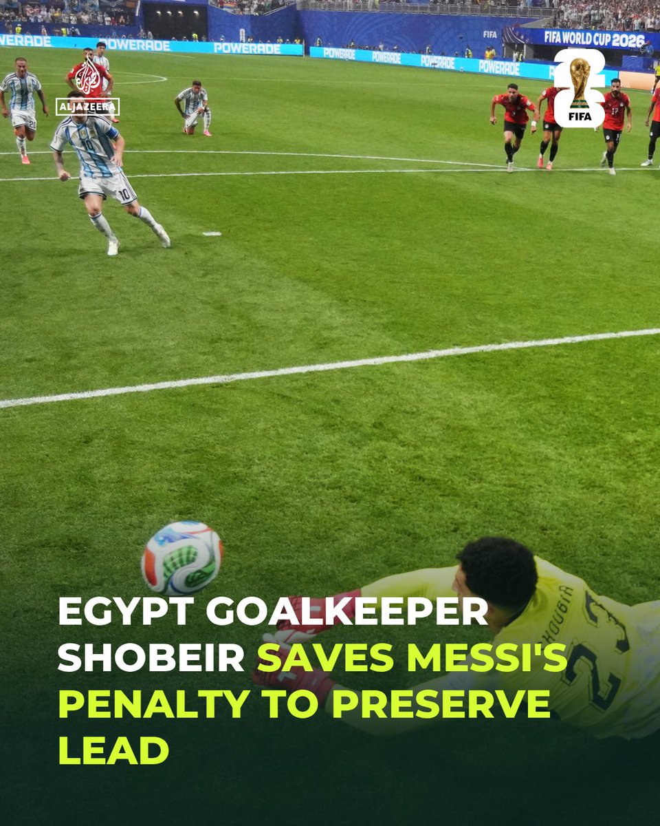 AJE_Sport's tweet photo. Lionel Messi has missed his second penalty of the #FIFAWorldCup as Egypt goalkeeper Mohamed El Shobeir produced another save from the spot. Argentina remain behind after the early setback in their Round of 16 clash. https://t.co/CAsPTMzxIJ