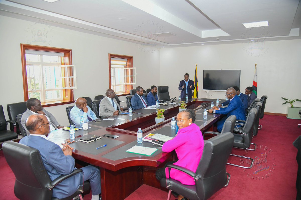 ProfNawangwe's tweet photo. We have held a very interesting discussion with researchers from the Uganda Virus Research Institute (UVRI) regarding research to eradicate malaria in Africa. We have agreed to collaborate on this noble cause. https://t.co/4vQRtUvKwN
