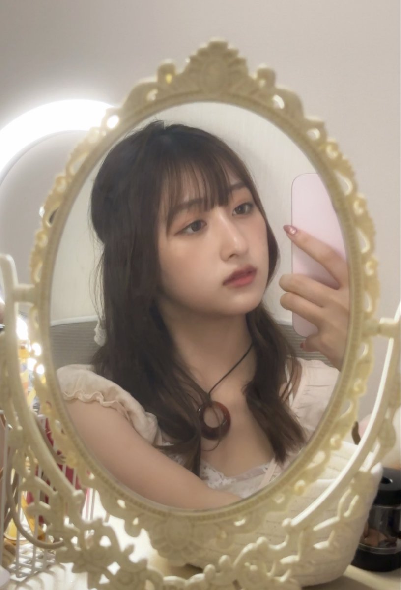 shion017_'s tweet photo. かわいいフィルター見つけたら友達に広めたくなる📸🎞️

#meitu https://t.co/ZDVyyYk7MR
