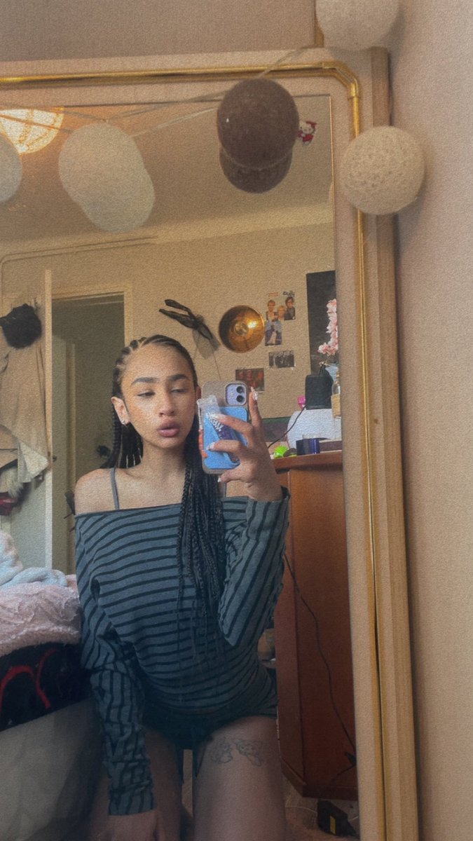 3unnybby's tweet photo. 😈💎Trop belle et divine pour vous mes petits porcs à frics, laisse moi dominer ton porte monnaie tu es née pour te faire dépouiller ��😈 

#findom #feetfetısh #paypig #moneyslavefr #soumis #moneymiss #domina https://t.co/m4Mte5EiKu