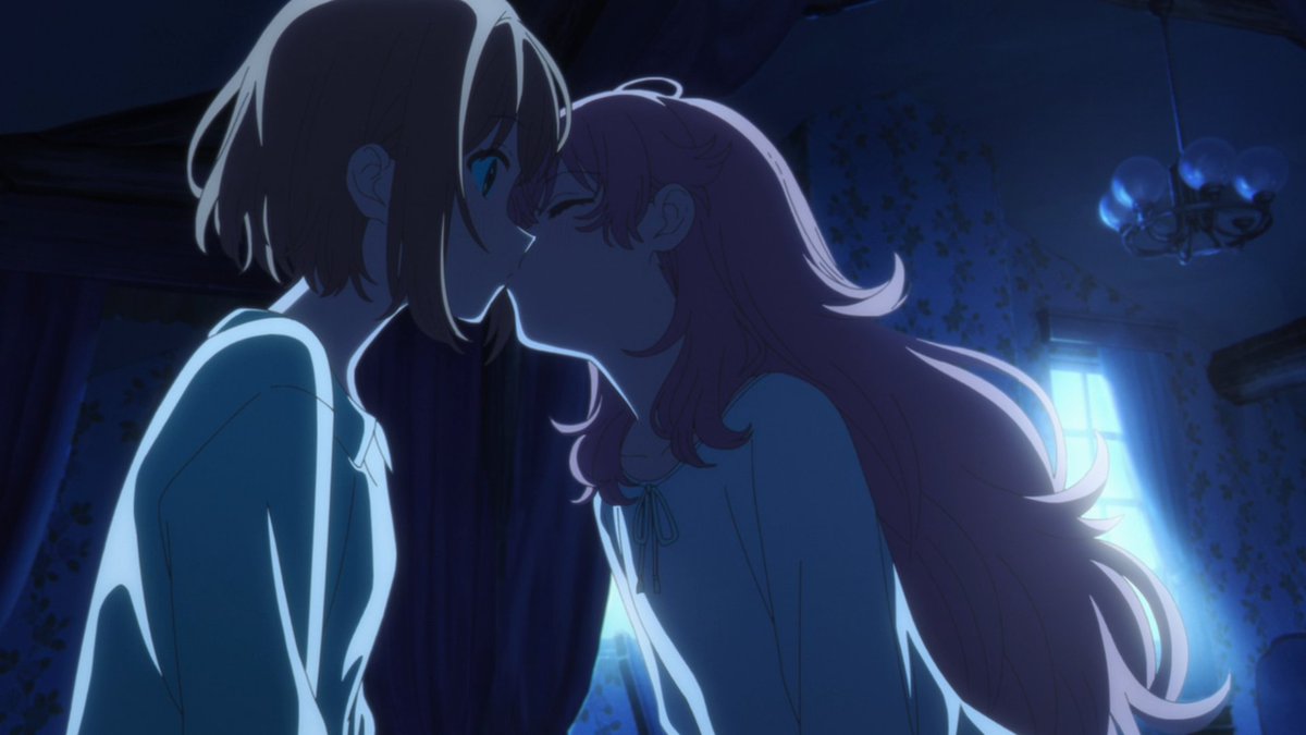 EntertainersAce's tweet photo. Lesbians Doing Lesbian Things https://t.co/laeROo6LJk