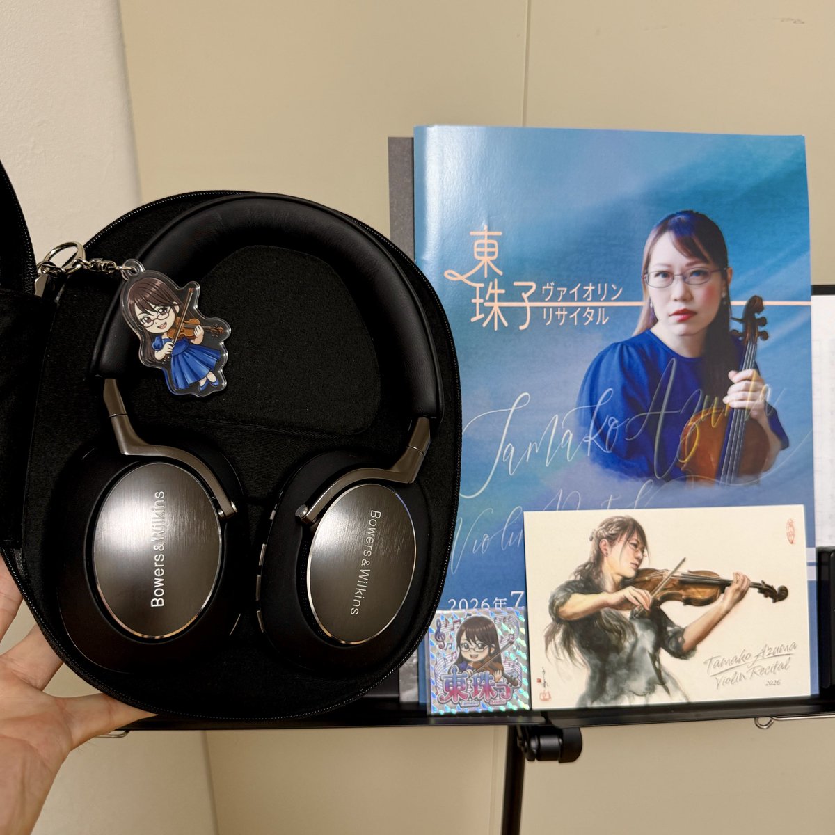 E2Ckw's tweet photo. @tamako_azuma キーホルダーは、オーディオの愛機に取り付けました😊
コンサートの準備でご多忙と存じますので、ご返信不要です。
ファンからの報告でした😀 https://t.co/EVquKCPUeE
