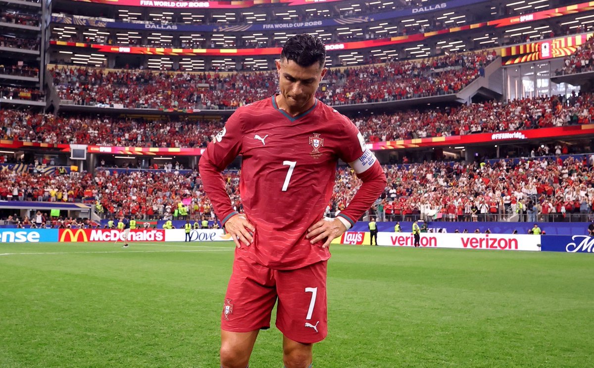 editxkri's tweet photo. Cristiano Ronaldo 
THE MAN THE GOAT 
Doesn't matter you win the world cup or not you will always be goat for me and millions others doesn't matter you win the world cup or not you have won us you have won millions of hearts made many including myself fall in love with this sport. https://t.co/z4QnfkqOHO