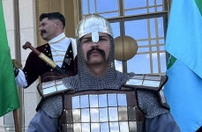 gorgicim's tweet photo. @bosunatiklama Burak Özçivit'in ne işi var orada https://t.co/lReQtS7WpH