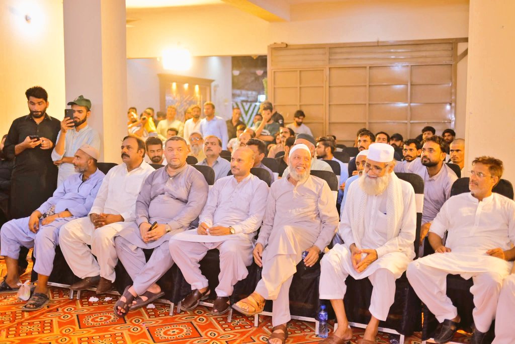 ElectPMLN2025's tweet photo. Visuals from LA37 Narowal!

MPA @AhmadIqbalCh and Mian Usman  campaigned in Mustafabad Zafarwal for PMLN candidate LA37 Maryam Jawaid. https://t.co/F5X5syliWY