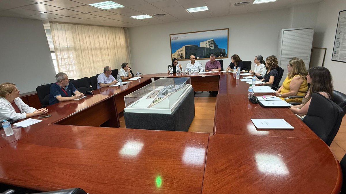 GVAlaRibera's tweet photo. 🤝 Primera reunió presencial de l'Àrea Funcional Assistencial de Qualitat i Atenció al Pacient (AFACAP) de la ASI València Est.

👥 Professionals dels @GVAdsxo, @GVADrPeset  i @GVAlaRibera.
  
#CuidemJuntsSomlaRibera #QualitatAssistencial #SeguretatDelPacient #ASIValenciaEste https://t.co/ZeGqEpP7KT