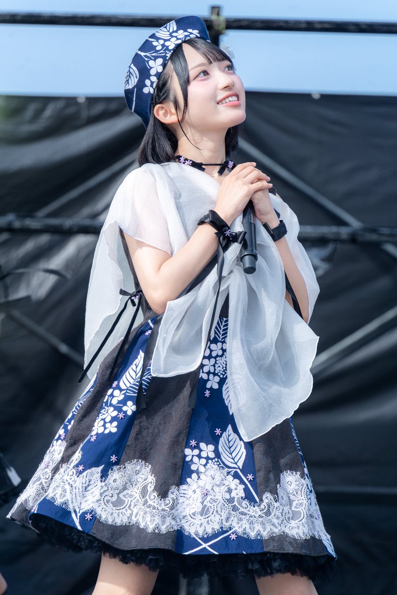 darkdesuyo's tweet photo. 2026.07.05 #fishbowl 「超NATSUZOME2026」@幕張海浜公園Gブロック

#吉田柚佳 さん(@YUZUKAfishbowl )

「僕は追うだろう、白線を」

#超NATSUZOME2026 https://t.co/D0ysVkclXG