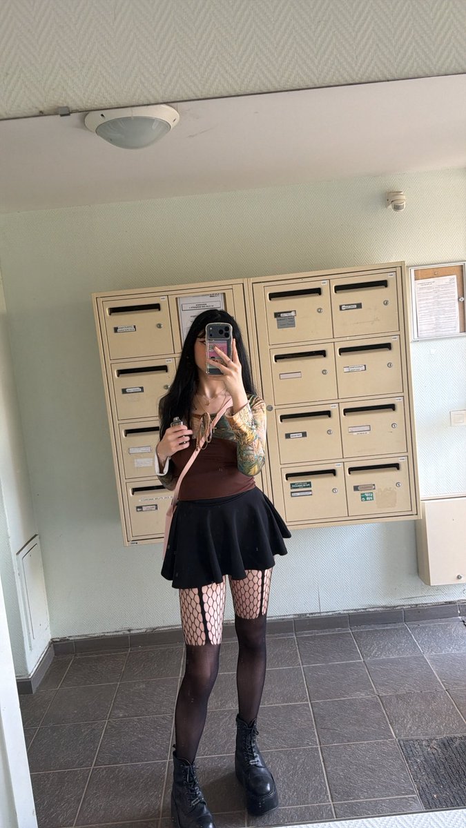 nanntsuudi's tweet photo. J’avais pas posté cette tenue mais j’le fait dcp https://t.co/4PX2q8XGpA