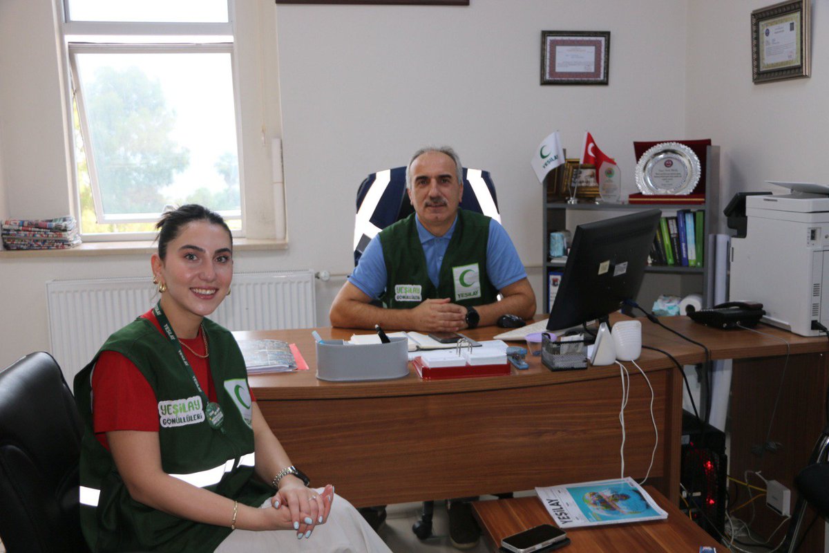 izzetkeles61's tweet photo. Trabzon YEDAM Sosyal Hizmet Uzmanı Nazlı Deniz Saral Yeşilay Of İlçe Temsilciliği olarak bizleri ziyaret ederek fikir alışverişinde bulunduk. Ziyaretlerine teşekkür ediyor, çalışmalarında başarılar diliyorum.@1920yesilay @Yesilay_Trabzon https://t.co/NaKiPt7k5k