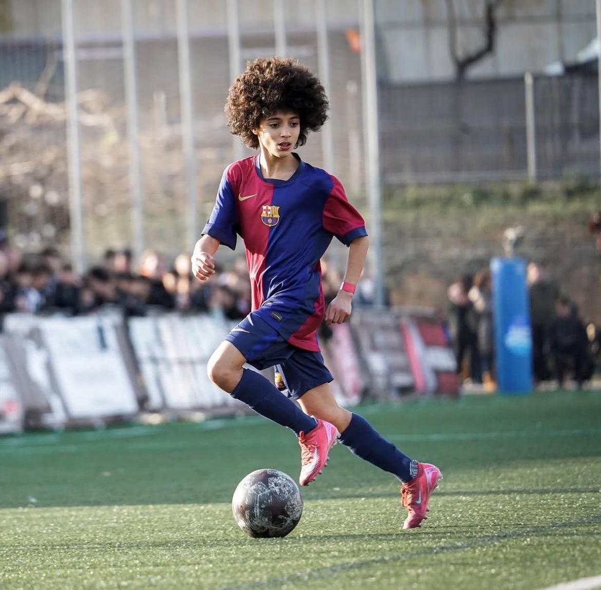 BarcaTimes's tweet photo. 🚨🎖| 𝐁𝐑𝐄𝐀𝐊𝐈𝐍𝐆: Adam Qaroual, one of La Masia's brightest pearls, has decided to LEAVE Barcelona. The promising winger and his family have chosen to move on and begin a new project. Qaroual was part of Barça's U15 side. [@scapde_45] #fcblive 🔴 https://t.co/m3kCiRThVd